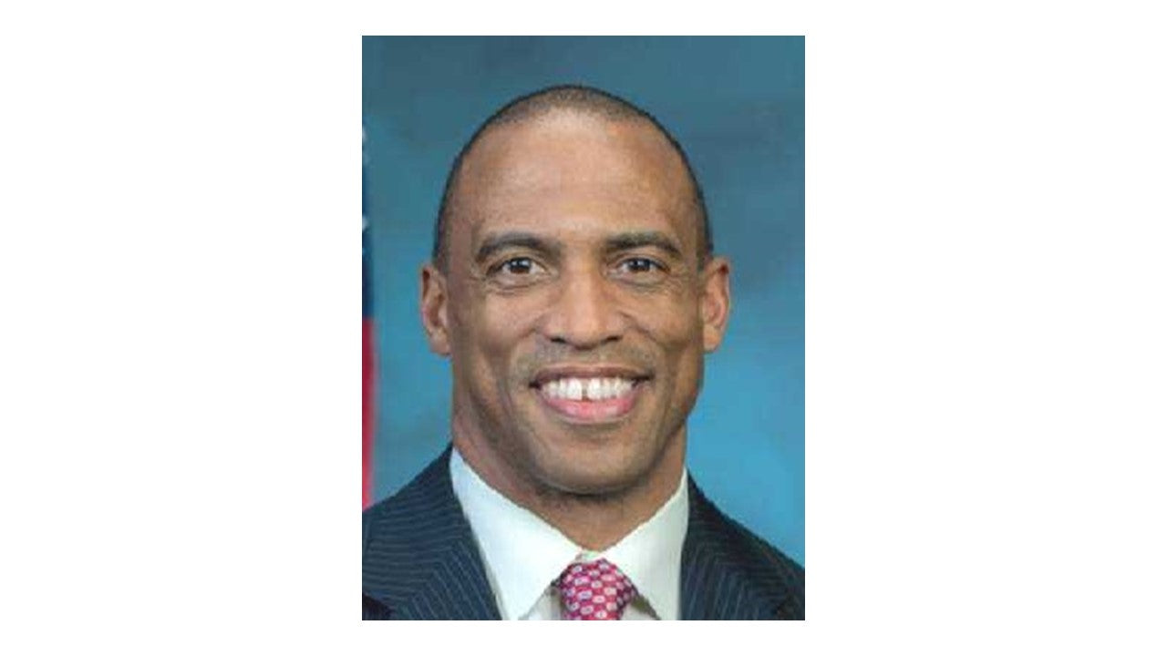 Scott Turner, Secretary of Housing and Urban Development